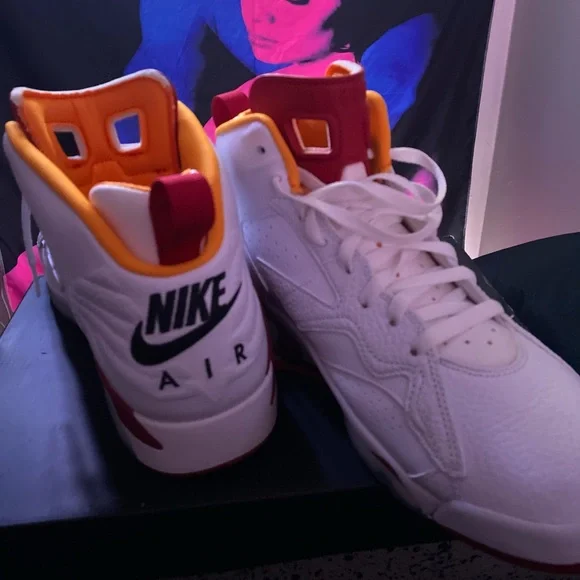 JORDAN AN MVP - Picture 8 of 11